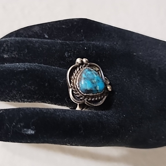 Native American Style Ring - Picture 3 of 7